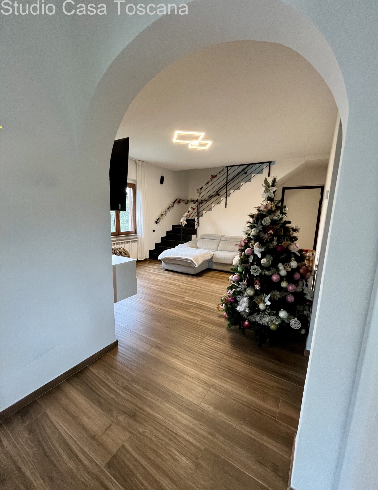 Modernisiertes Einfamilienhaus ausgezeichneter  Lage am Ortsrand von Castiglione della Perscaia