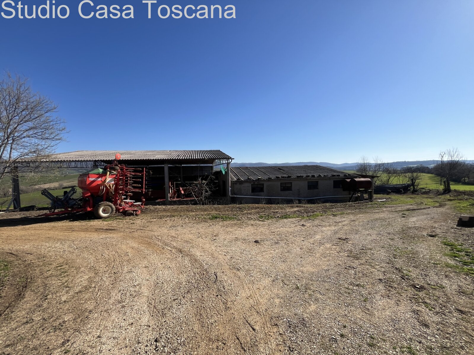 Landwirtschaftliches Anwesen mit 44 Hektar bei Saturnia