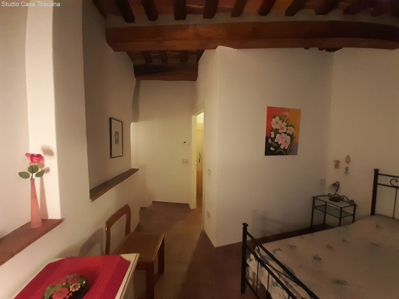 Charakteristische Wohnung im toskanischen Stil