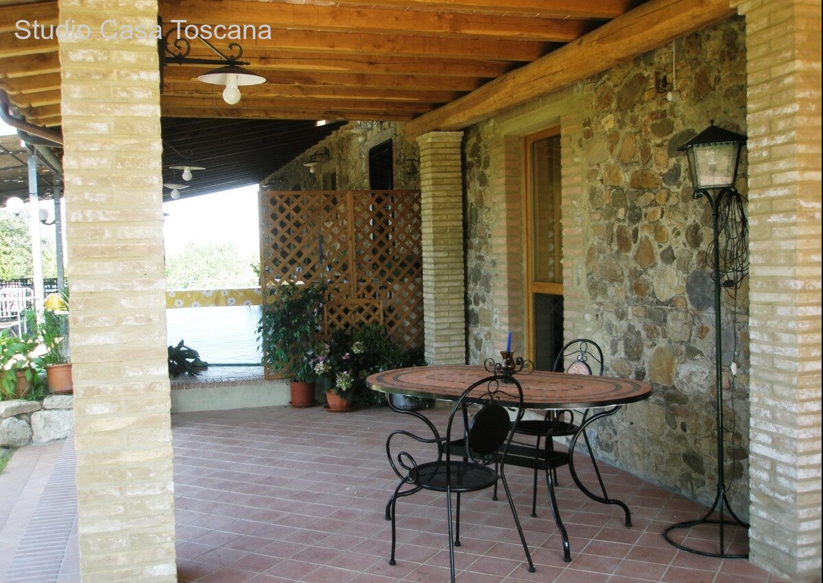 Grosses Anwesen mit Land und Pool