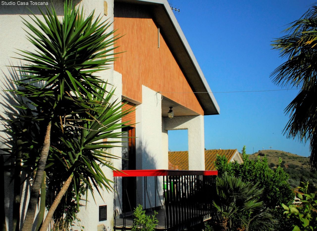 16 Particolare del terrazzo primo piano.JPG 16 Particolare del terrazzo primo piano.JPG