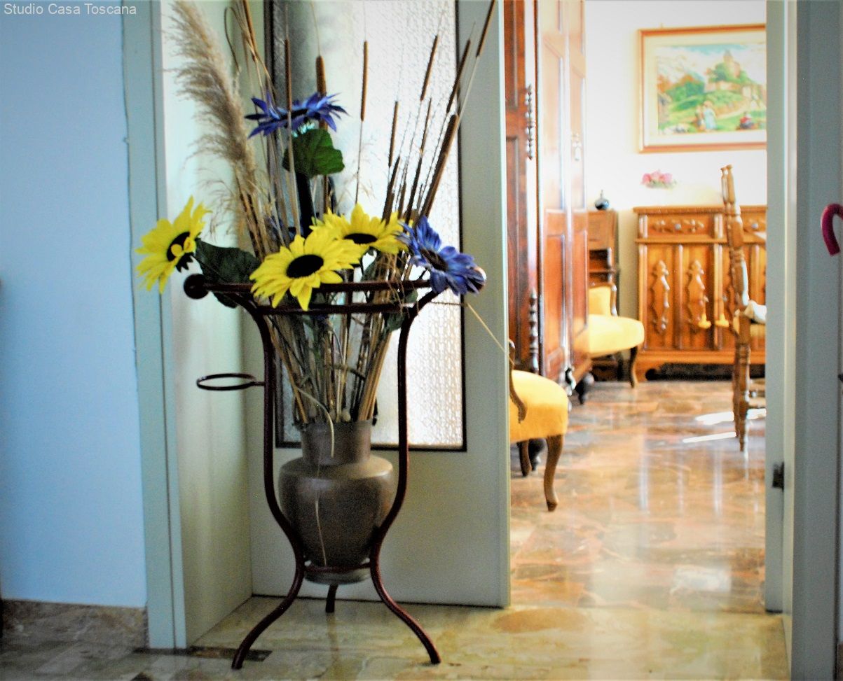 21 Particola ingresso salotto.JPG 21 Particola ingresso salotto.JPG