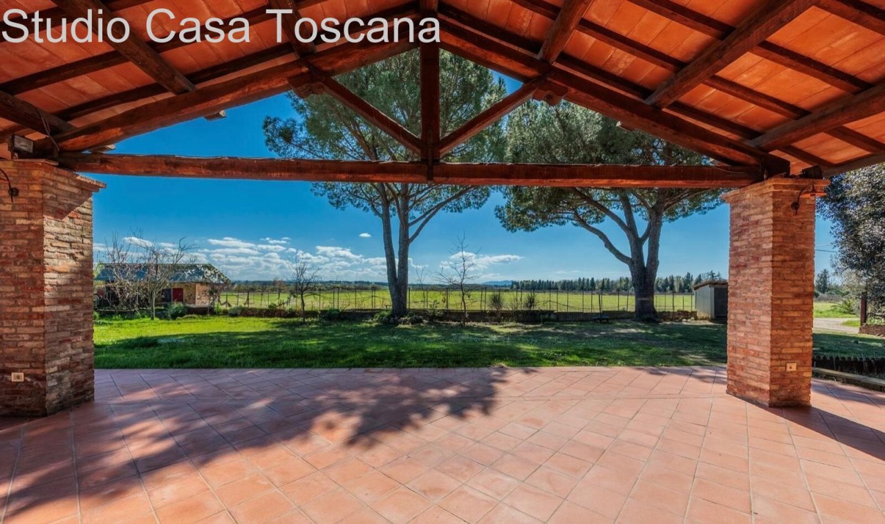 Überdachte Terrasse.jpeg