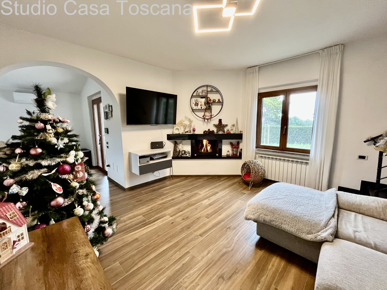 Modernisiertes Einfamilienhaus ausgezeichneter  Lage am Ortsrand von Castiglione della Perscaia