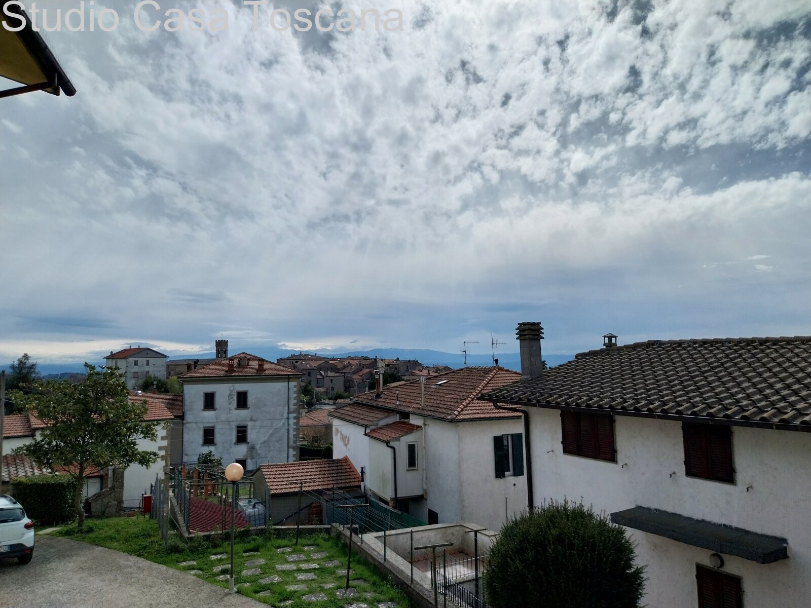 Authentic Living by the Chestnut Park of Sassofortino