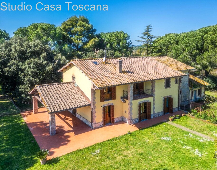 Grosseto: Casa di campagna con design elegante in ottima posizione 