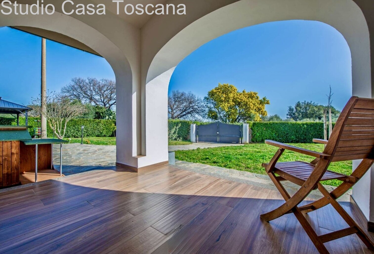 Graziosa Villetta con giardino e dependance a due passi dal paese