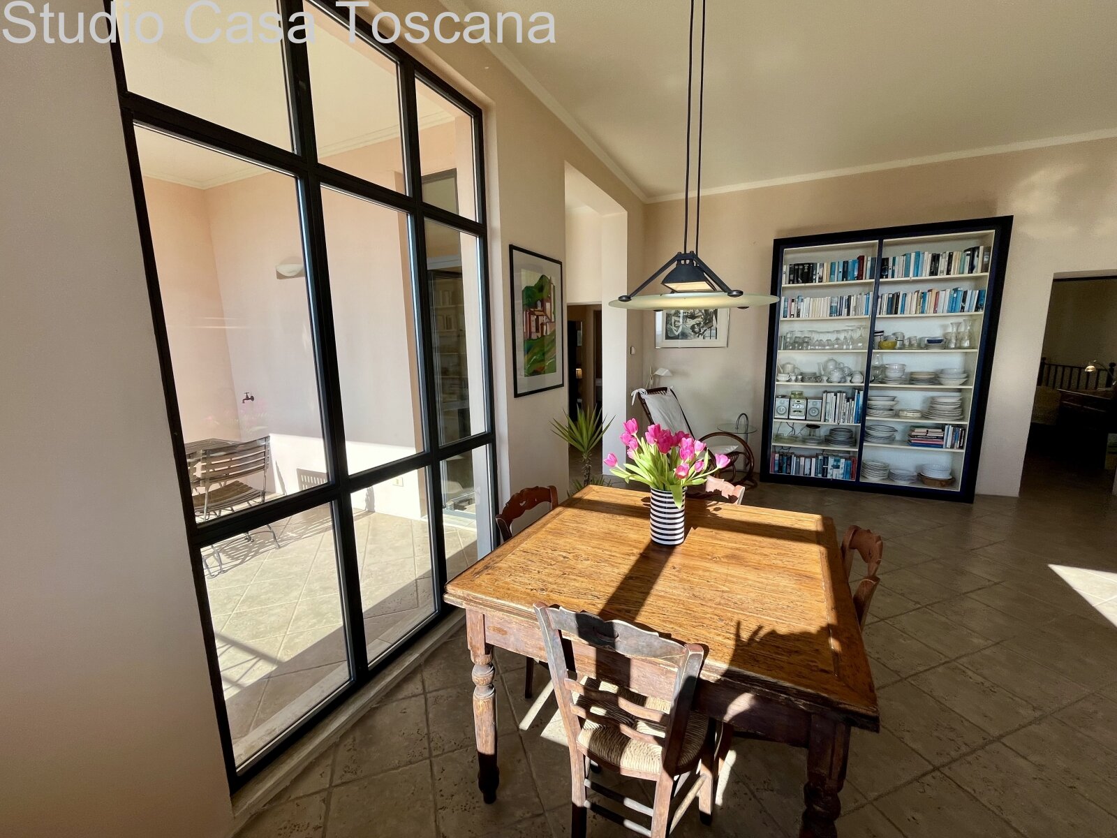 Elegante appartamento con giardino e loggia panoramica nel centro storico di Ravi