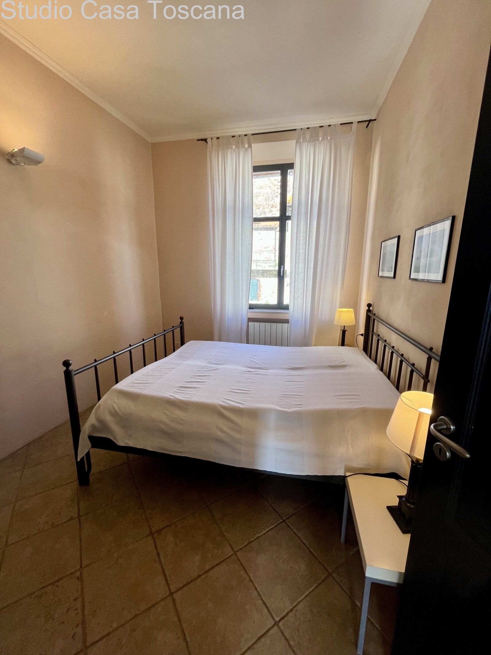 Elegante appartamento con giardino e loggia panoramica nel centro storico di Ravi