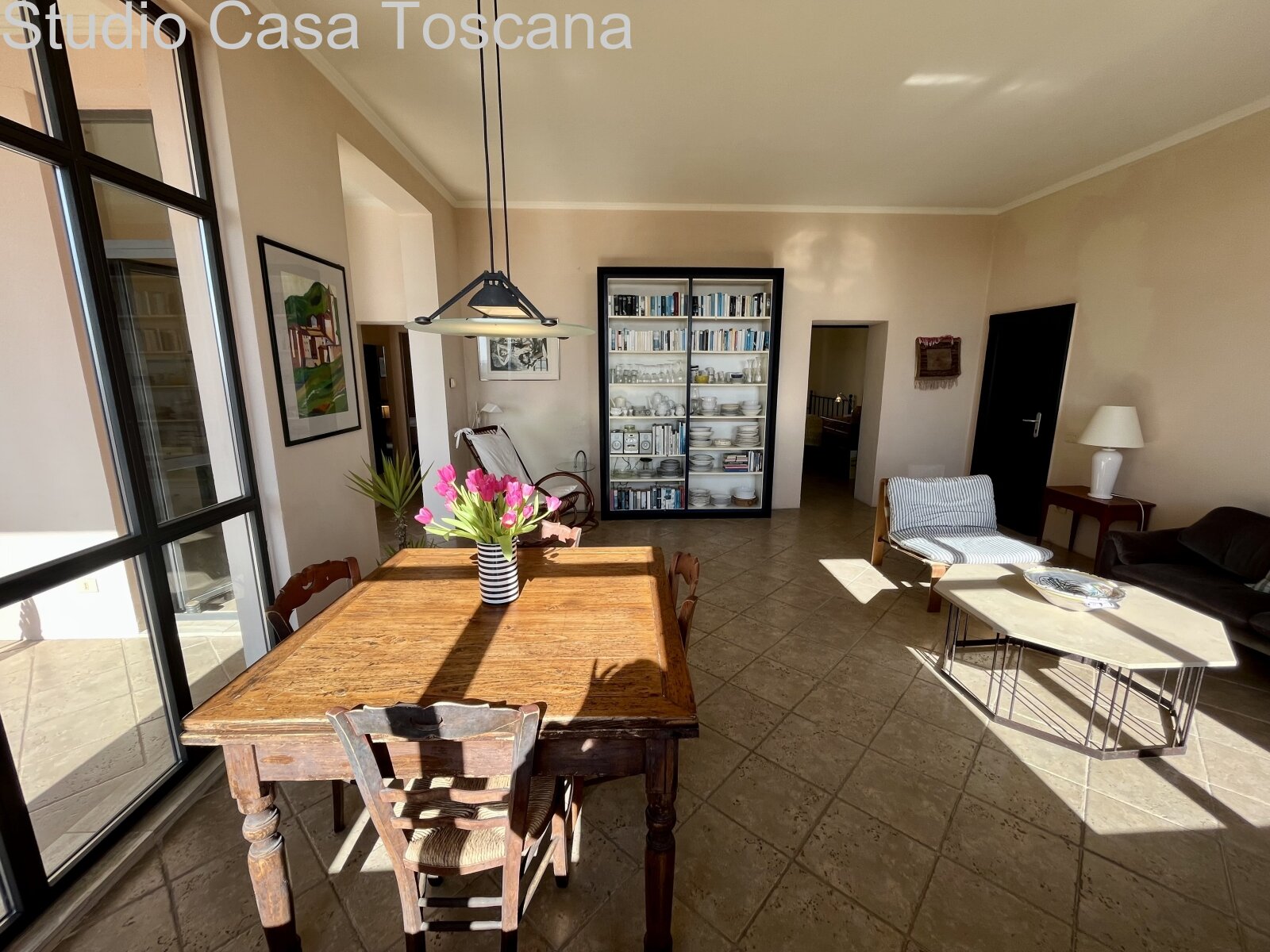 Elegante appartamento con giardino e loggia panoramica nel centro storico di Ravi