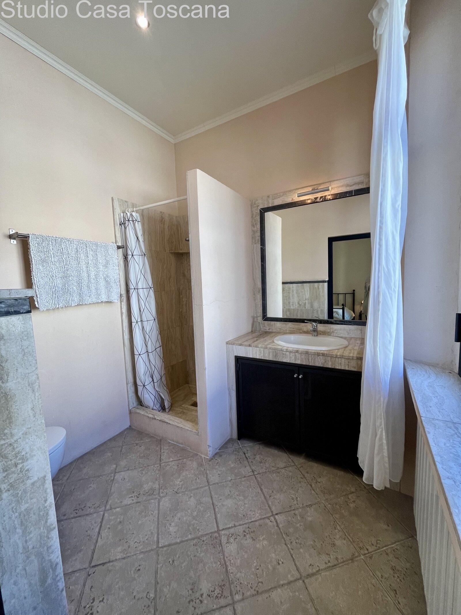 Elegante appartamento con giardino e loggia panoramica nel centro storico di Ravi