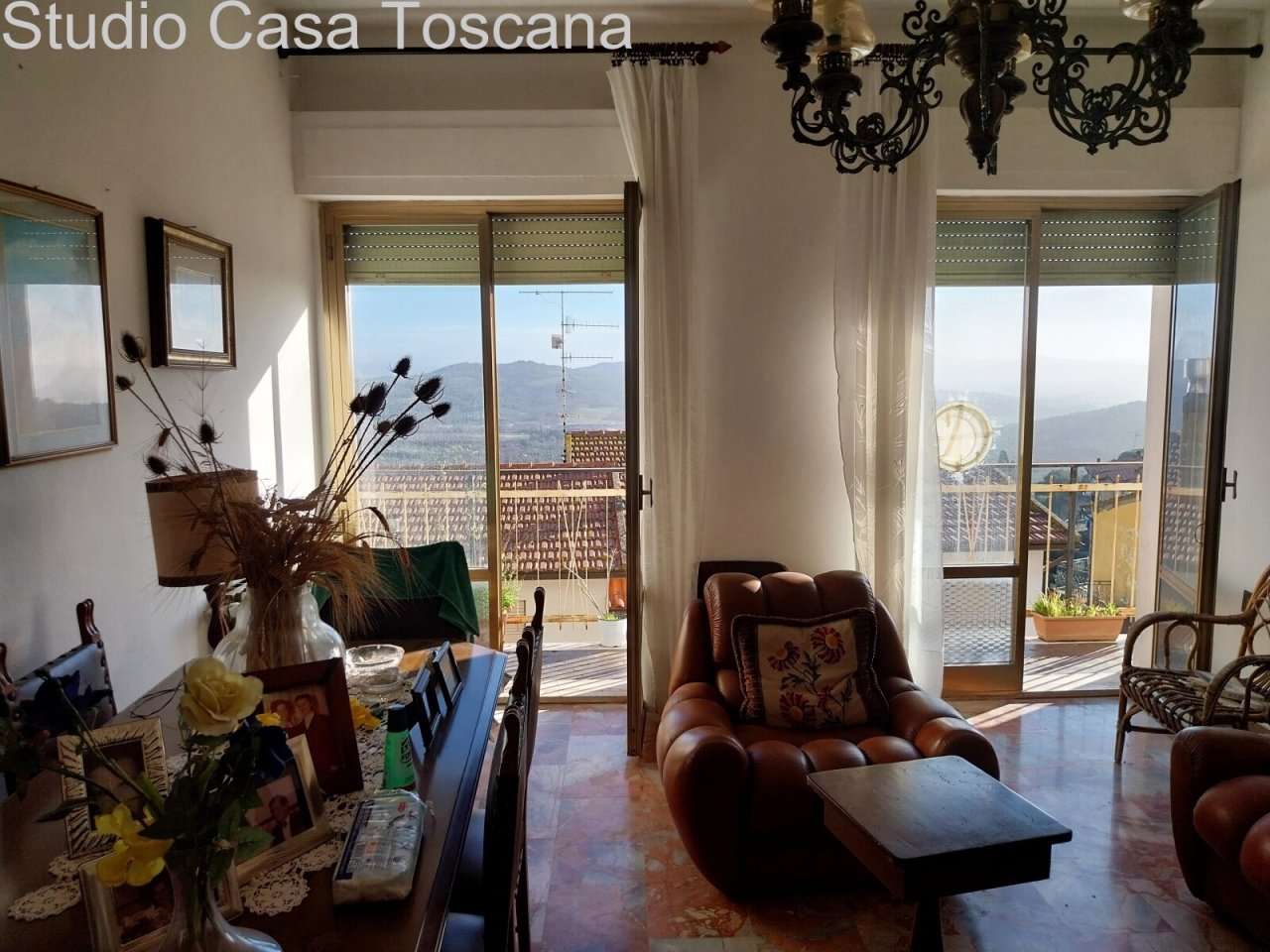 Soggiorno con balcone